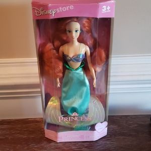 💖2XHP💖Vintage! Brand New! Disney Store Princess Ariel doll!